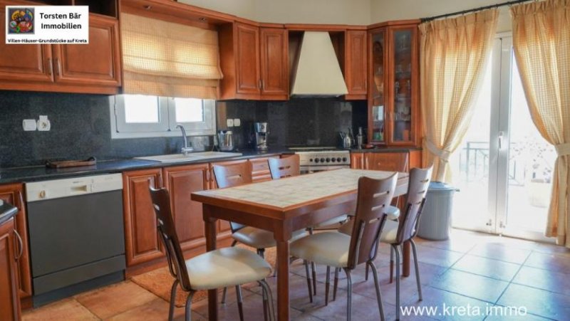 Kokkinos Pyrgos Kreta Kokkinos Pyrgos Eine atemberaubende Villa mit vier Schlafzimmern und fantastischem Meerblick, die nur wenige Gehminuten